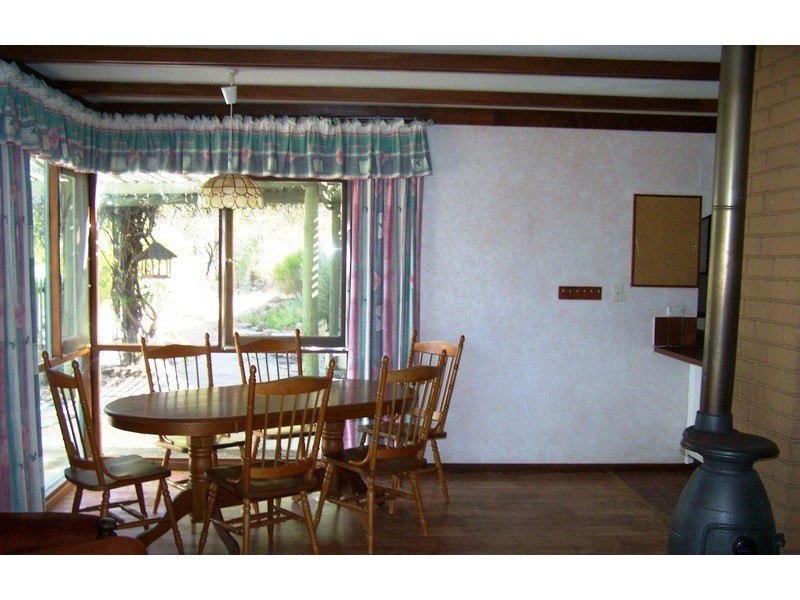 289 Railway Rd, Clackline WA 6564