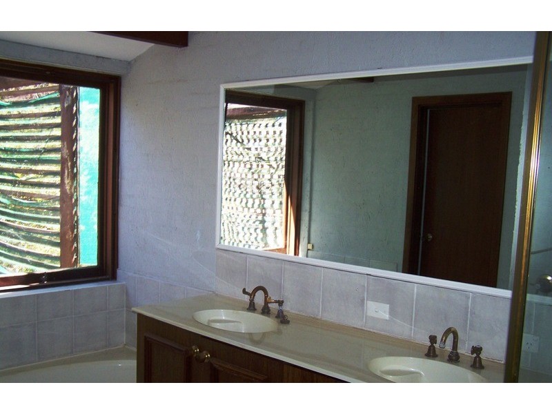 289 Railway Rd, Clackline WA 6564