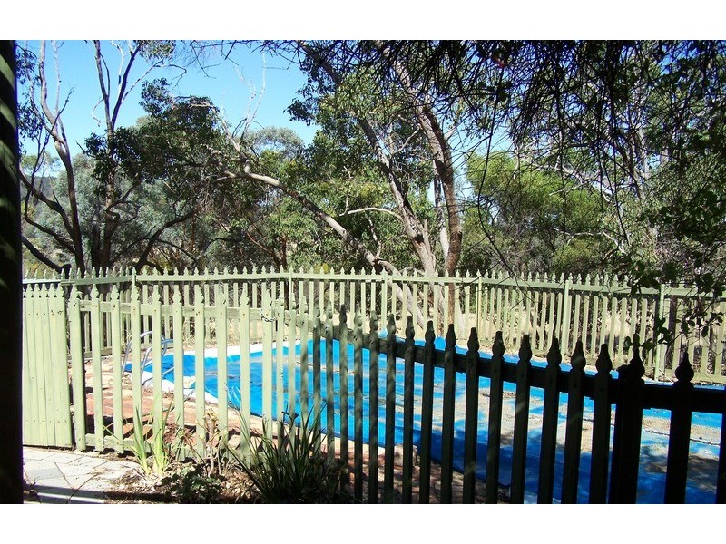 289 Railway Rd, Clackline WA 6564