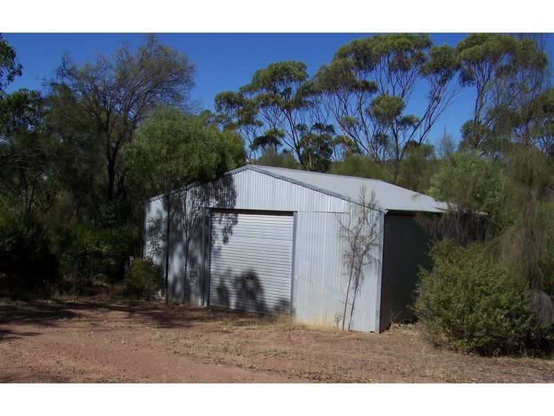 289 Railway Rd, Clackline WA 6564