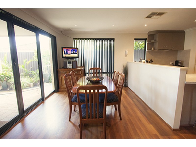 14B Downsborough Ave, Kewdale WA 6105