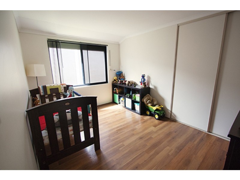 14B Downsborough Ave, Kewdale WA 6105