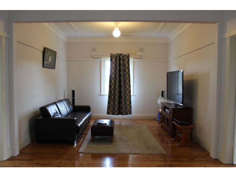 6 Cordeaux Rd, Figtree NSW 2525