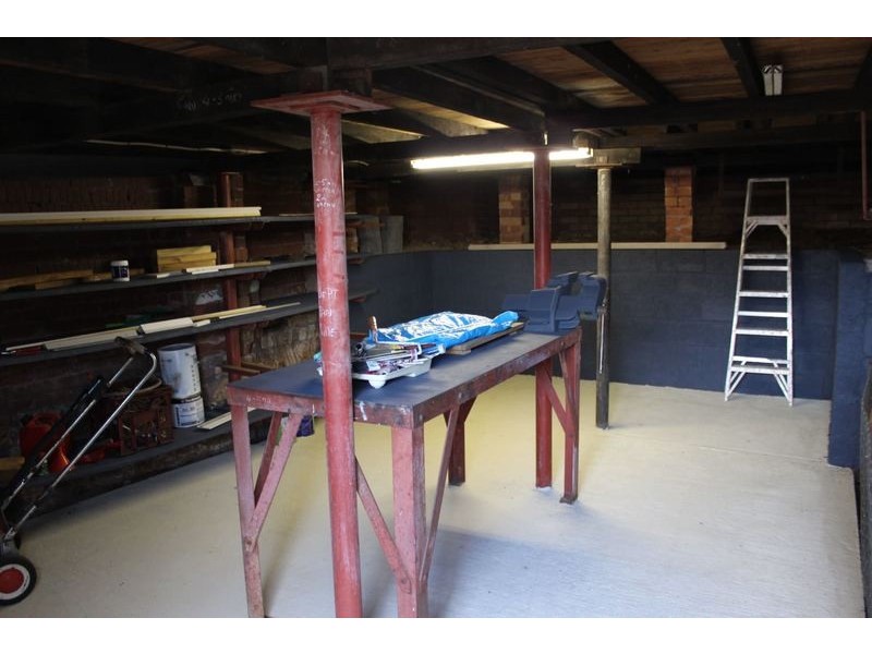 6 Cordeaux Rd, Figtree NSW 2525