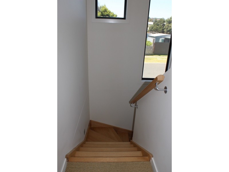 2/5 Wynne Rd, San Remo VIC 3925