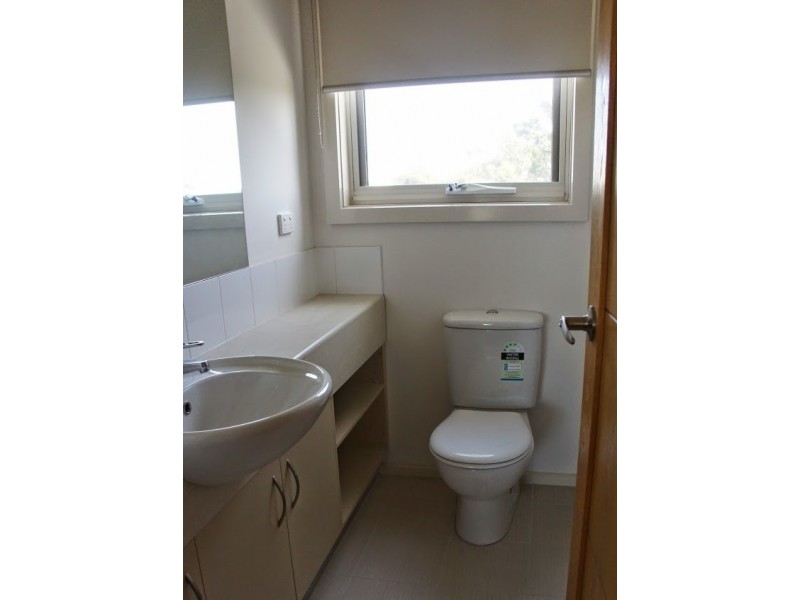 32 Spring St, Port Albert VIC 3971