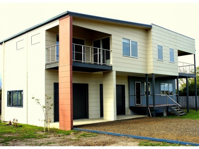 32 Spring St, Port Albert VIC 3971