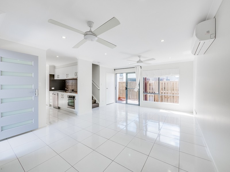 16 Warrumbungle Parade, Fitzgibbon QLD 4018