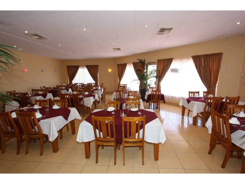 1 & 2/371  Belgravia Street, Cloverdale WA 6105