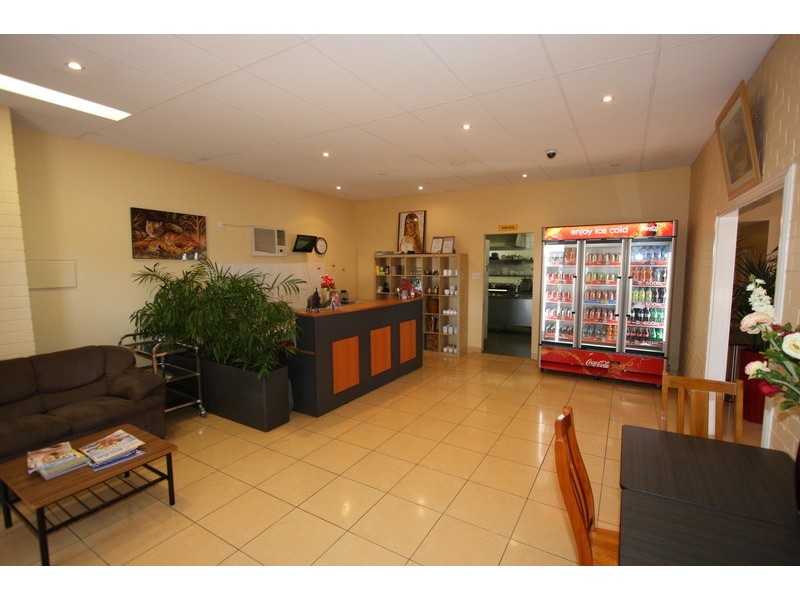 1 & 2/371  Belgravia Street, Cloverdale WA 6105