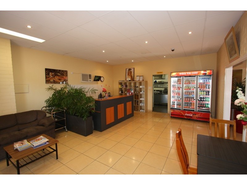 1 & 2/371  Belgravia Street, Cloverdale WA 6105