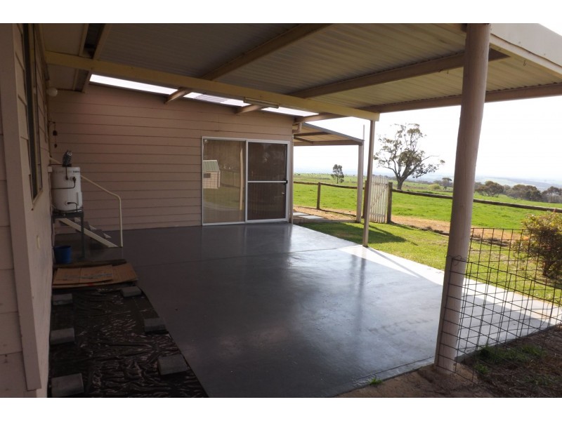 110 Ferry Rd, Mount Barker WA 6324