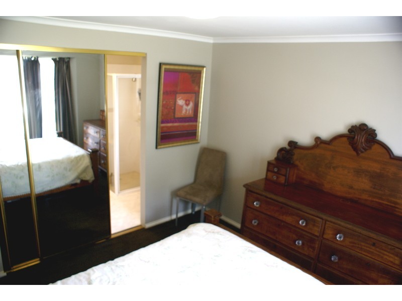 18 Shale Court, Delahey VIC 3037