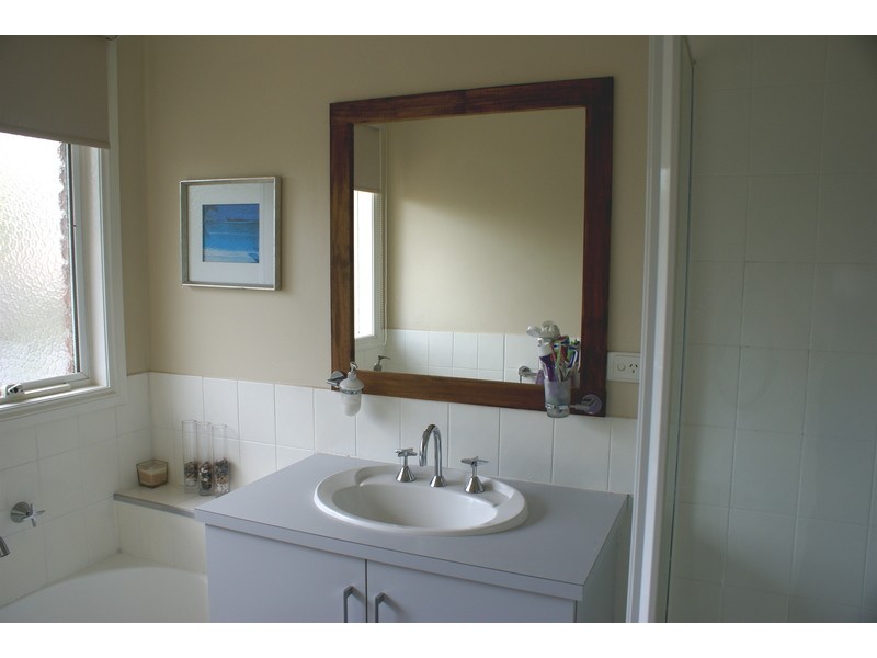 18 Shale Court, Delahey VIC 3037