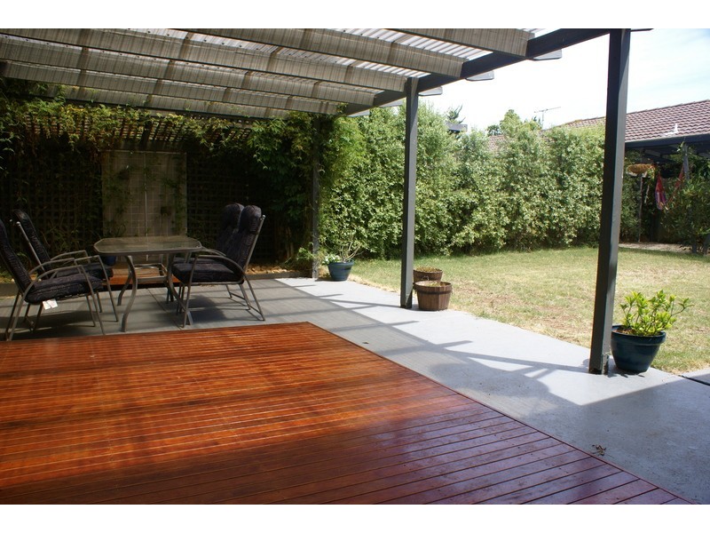 18 Shale Court, Delahey VIC 3037