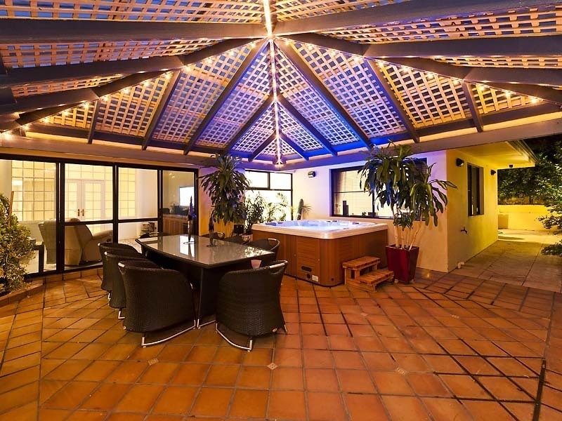 8 Bateman Rd, Mount Pleasant WA 6153