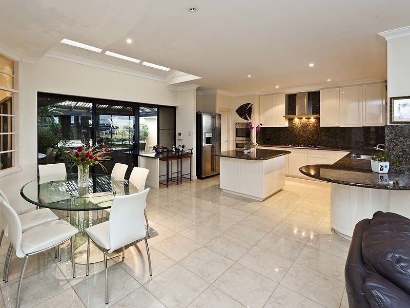 8 Bateman Rd, Mount Pleasant WA 6153