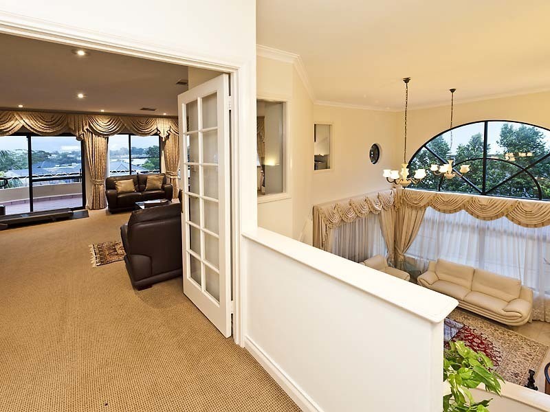 8 Bateman Rd, Mount Pleasant WA 6153