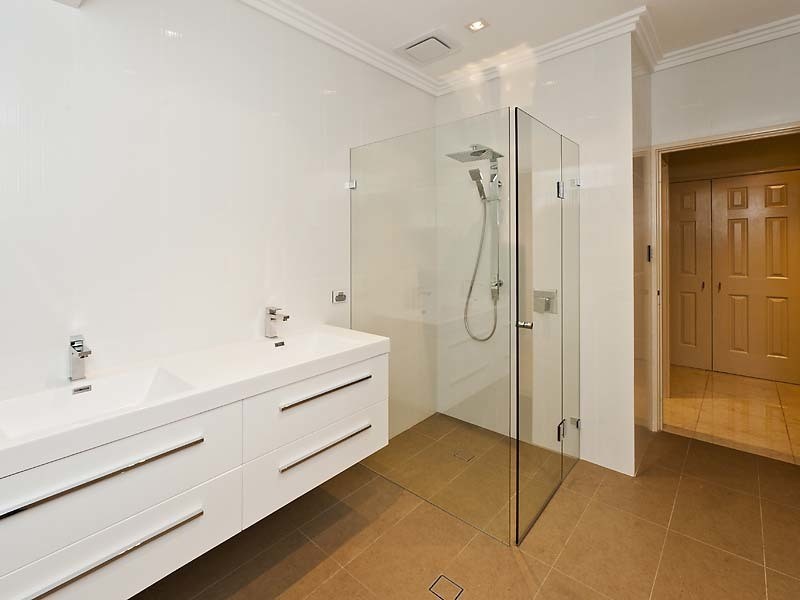 8 Bateman Rd, Mount Pleasant WA 6153