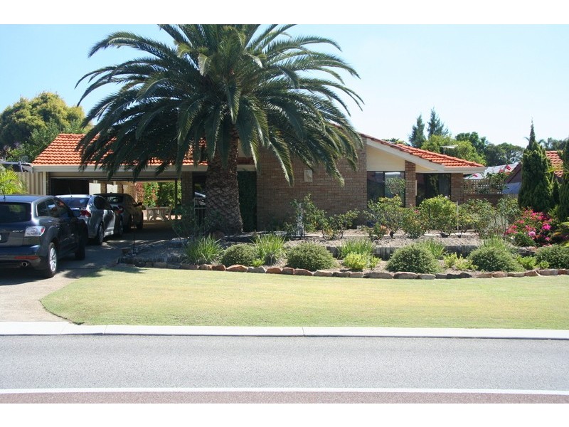 17 Alconbury Rd, Kingsley WA 6026