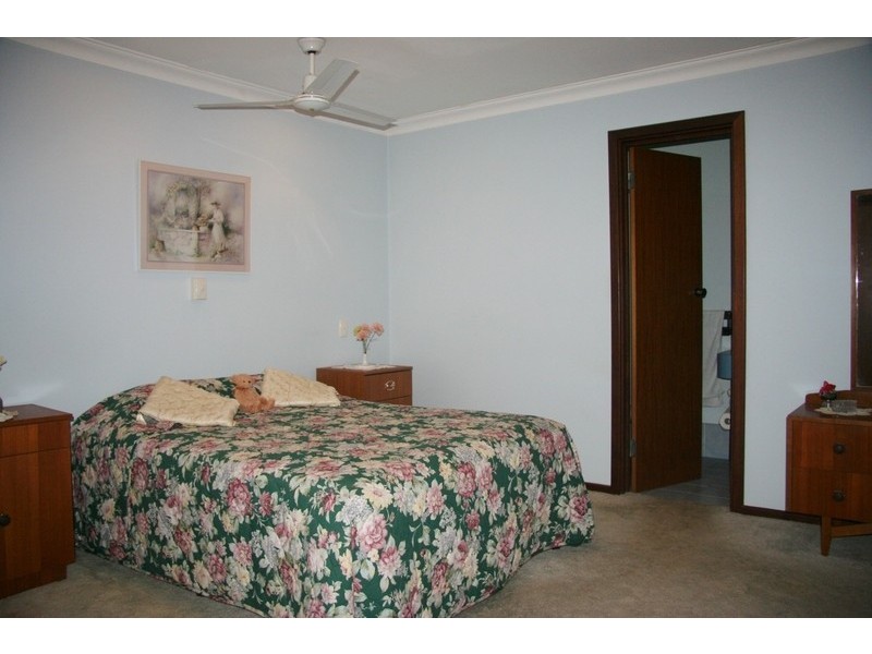 17 Alconbury Rd, Kingsley WA 6026