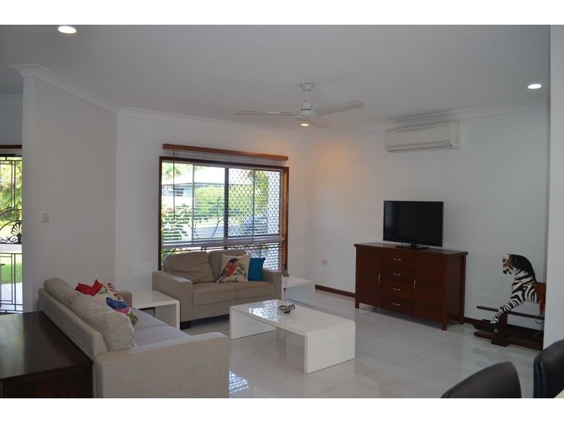 19 Isaac Smith Close, Kewarra Beach QLD 4879