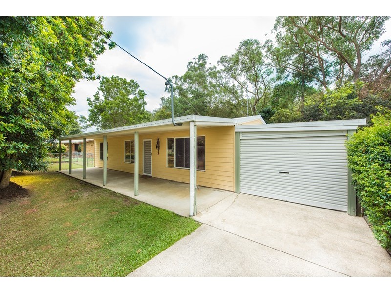13 North Street, Beerwah QLD 4519