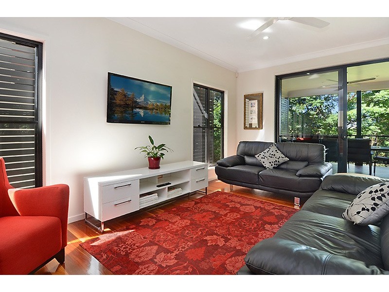 54 Willmington Street, Newmarket QLD 4051