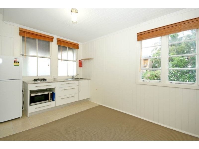 14 Morris St, Highgate Hill QLD 4101