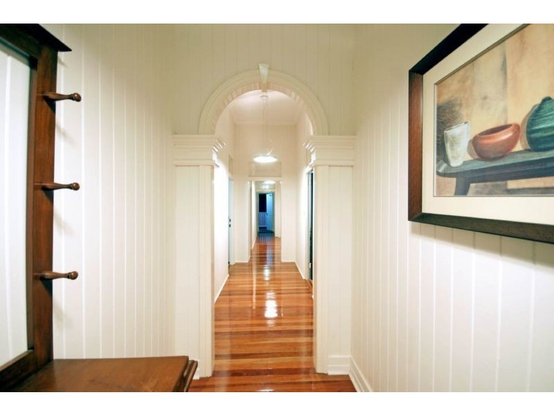 14 Morris St, Highgate Hill QLD 4101