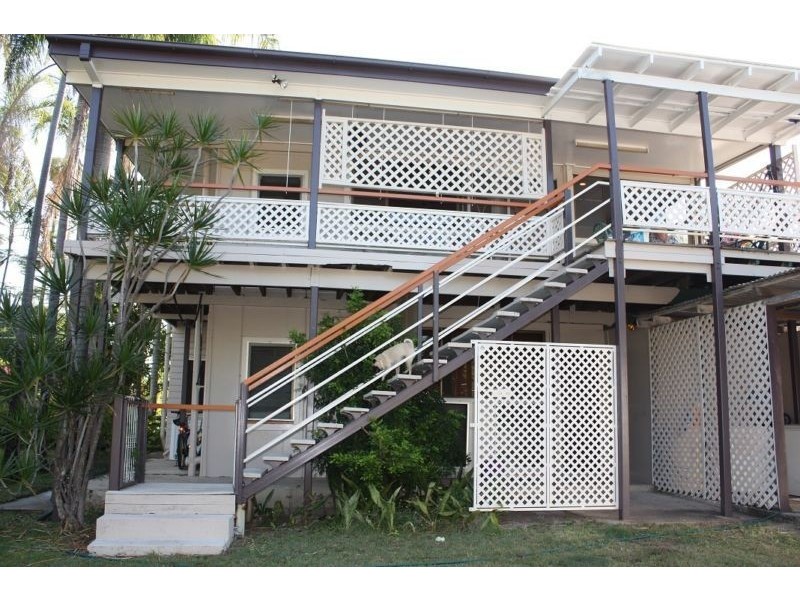 34 Sixth Ave, South Townsville QLD 4810