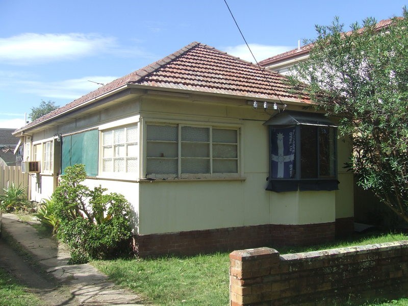 12 Park Parade, Blacksmiths NSW 2281