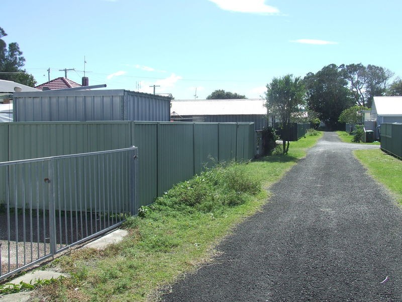 12 Park Parade, Blacksmiths NSW 2281