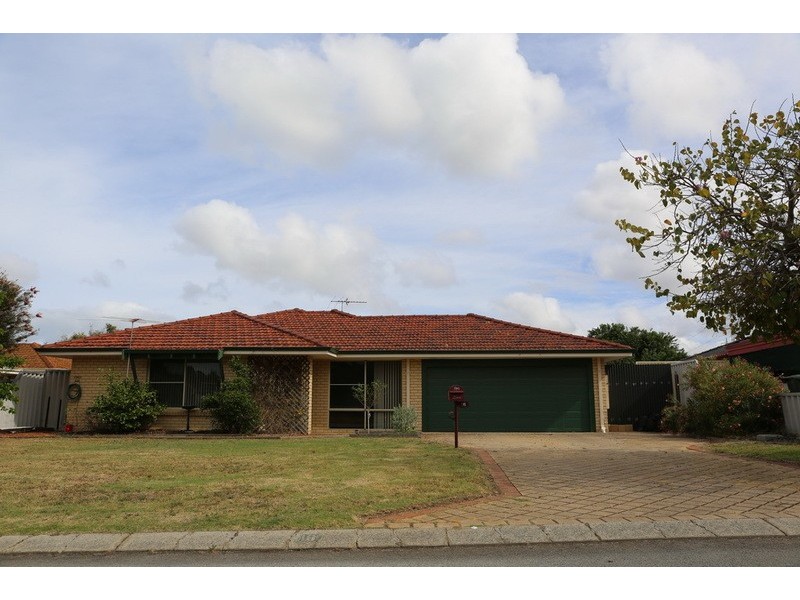 16 Ballard Mews, Success WA 6164