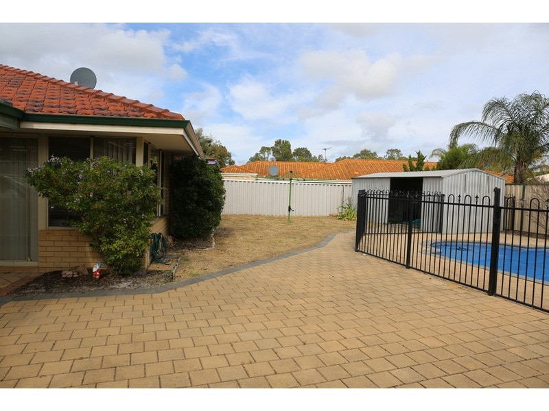 16 Ballard Mews, Success WA 6164
