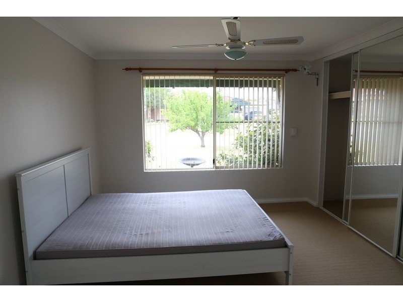 16 Ballard Mews, Success WA 6164