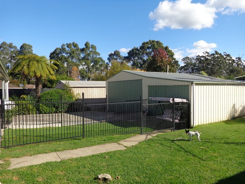 9 Boronia Street, Drouin VIC 3818