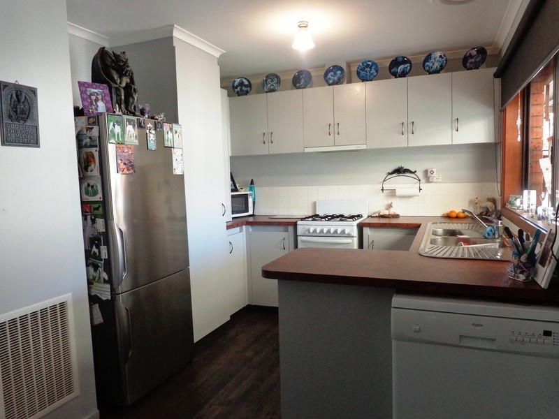 9 Boronia Street, Drouin VIC 3818