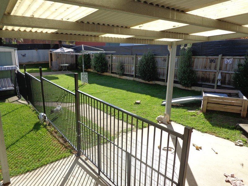 9 Boronia Street, Drouin VIC 3818