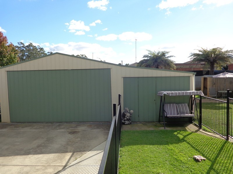 9 Boronia Street, Drouin VIC 3818