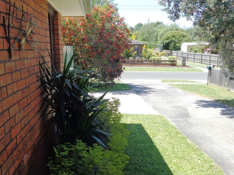 9 Boronia Street, Drouin VIC 3818