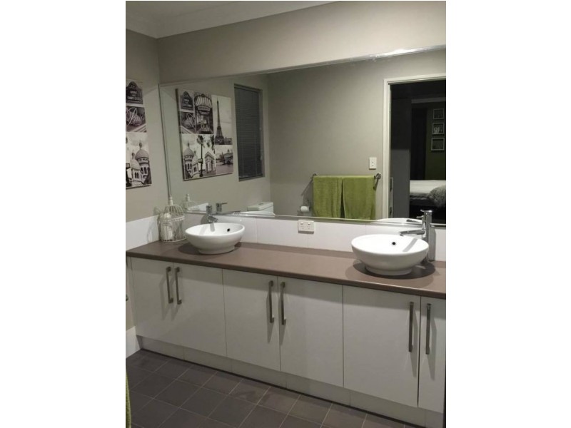 35a Bankhurst way, Greenwood WA 6024