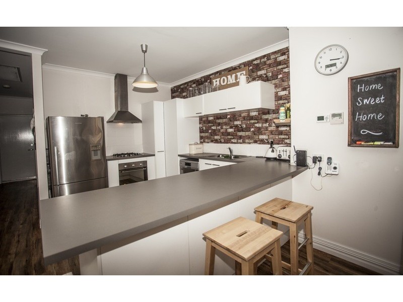 5B  Padua rd, Piara Waters WA 6112