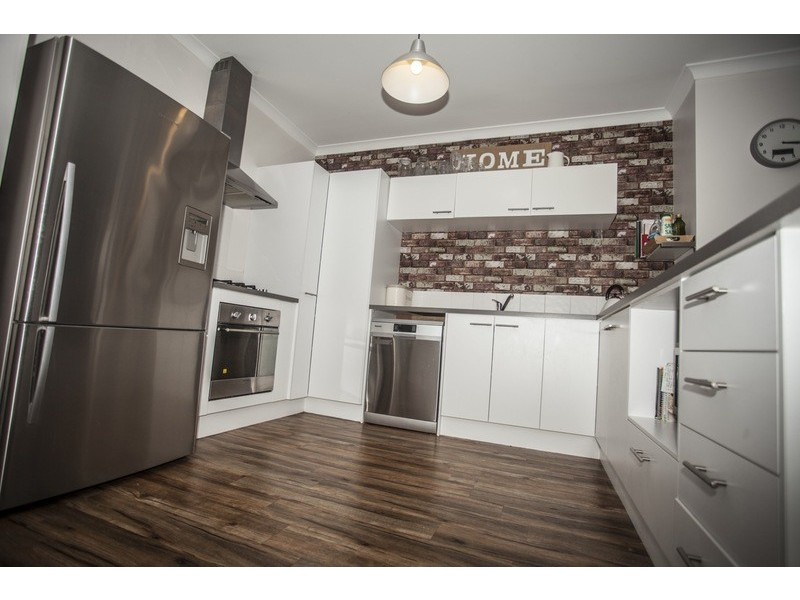 5B  Padua rd, Piara Waters WA 6112