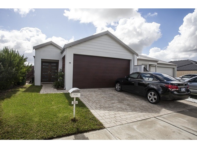 5B  Padua rd, Piara Waters WA 6112