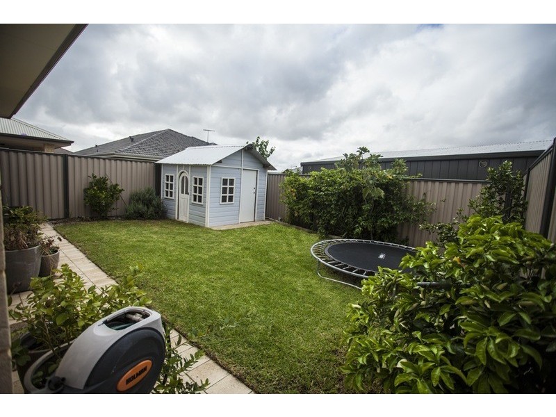 5B  Padua rd, Piara Waters WA 6112