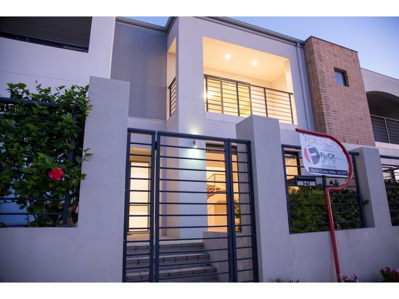 21 GAUDI WAY, Clarkson WA 6030
