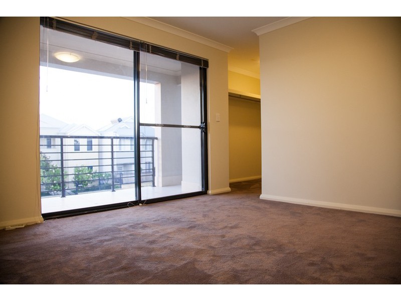 21 GAUDI WAY, Clarkson WA 6030