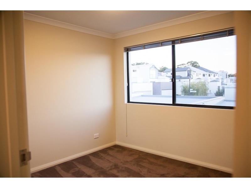 21 GAUDI WAY, Clarkson WA 6030