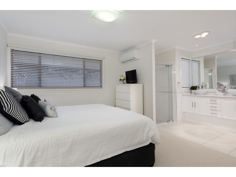 15 Panama Street, Wishart QLD 4122